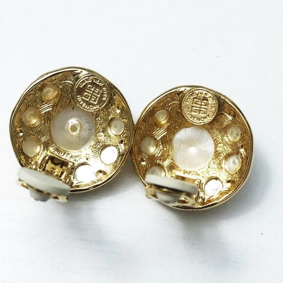 Givenchy Vintage Faux Pearl Cluster Clip Earrings 80's Dead Stock - Picture 6 of 8